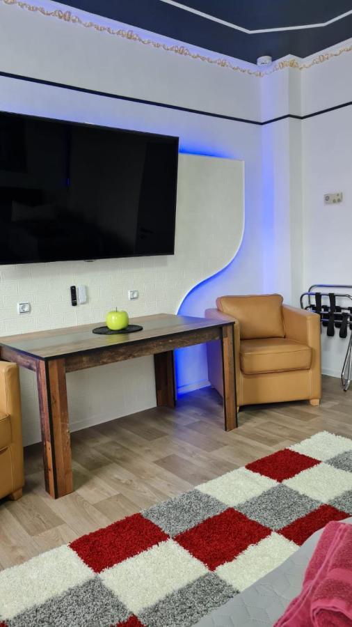 Best-Preis -Gold Suite- Mit Netflix, Self-Check-In, Ebike Ladestation, Fahrradraum, Wlan, Netflix Und Massagesessel - Direkt Am Elberadweg Im Herzen Von วิทเทนเบิร์ก ภายนอก รูปภาพ