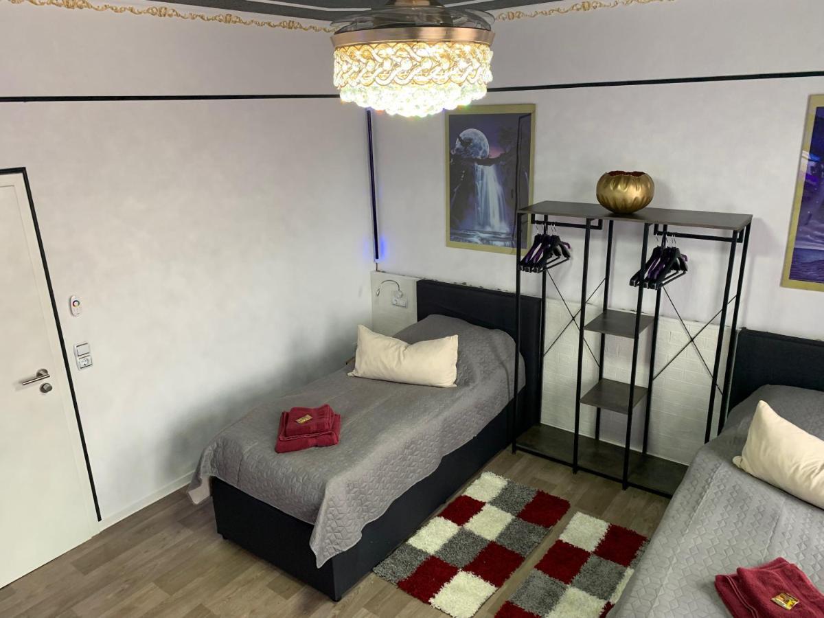 Best-Preis -Gold Suite- Mit Netflix, Self-Check-In, Ebike Ladestation, Fahrradraum, Wlan, Netflix Und Massagesessel - Direkt Am Elberadweg Im Herzen Von วิทเทนเบิร์ก ภายนอก รูปภาพ