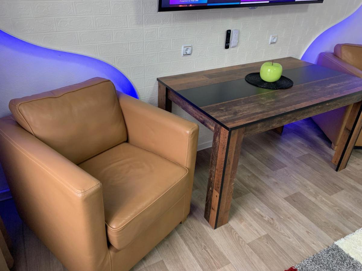 Best-Preis -Gold Suite- Mit Netflix, Self-Check-In, Ebike Ladestation, Fahrradraum, Wlan, Netflix Und Massagesessel - Direkt Am Elberadweg Im Herzen Von วิทเทนเบิร์ก ภายนอก รูปภาพ