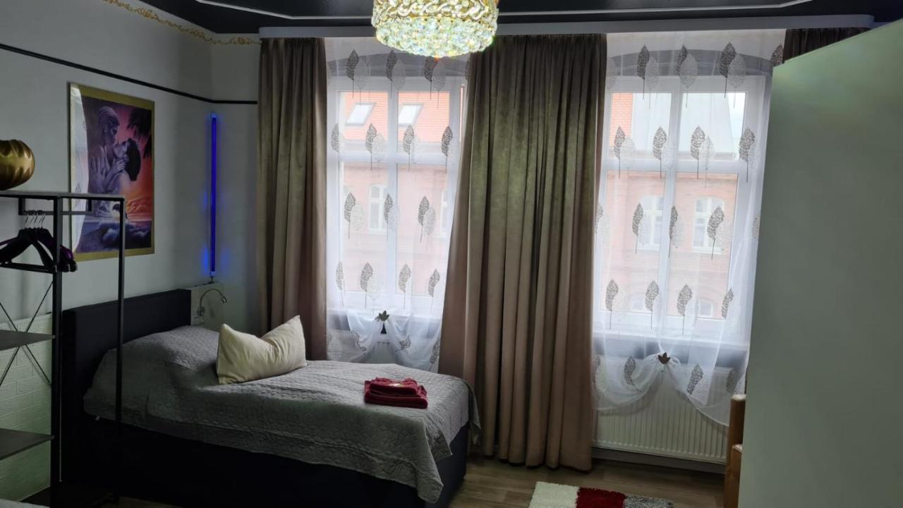 Best-Preis -Gold Suite- Mit Netflix, Self-Check-In, Ebike Ladestation, Fahrradraum, Wlan, Netflix Und Massagesessel - Direkt Am Elberadweg Im Herzen Von วิทเทนเบิร์ก ภายนอก รูปภาพ