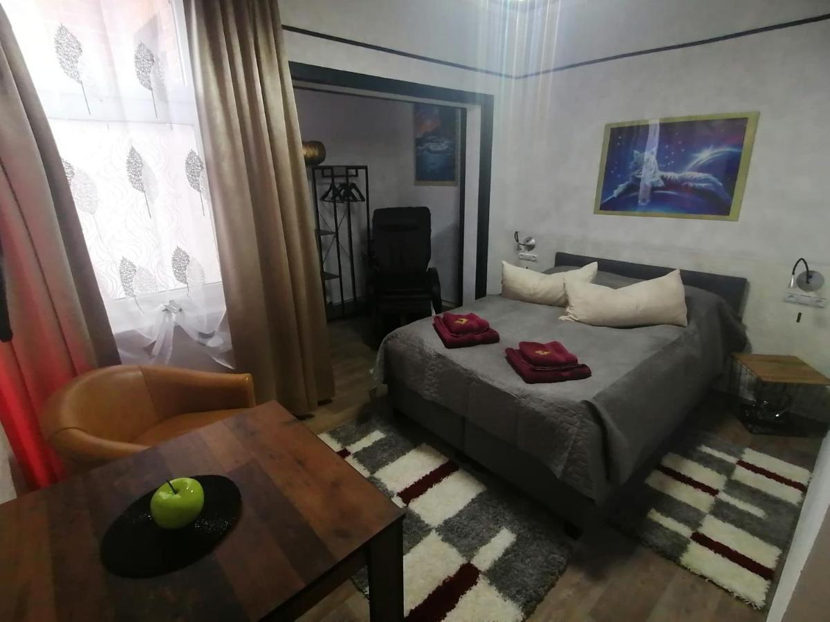 Best-Preis -Gold Suite- Mit Netflix, Self-Check-In, Ebike Ladestation, Fahrradraum, Wlan, Netflix Und Massagesessel - Direkt Am Elberadweg Im Herzen Von วิทเทนเบิร์ก ภายนอก รูปภาพ